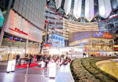 Einkaufszentrum, Typ Urban-Entertainment-Center ✩ Sony Center am Potsdamer Platz in Berlin