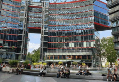 Einkaufszentrum, Typ Urban-Entertainment-Center ✩ Sony Center am Potsdamer Platz in Berlin