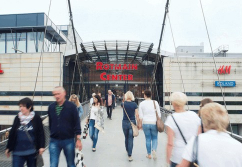 Einkaufszentrum, Typ Passage ✩ Rotmain-Center in Bayreuth